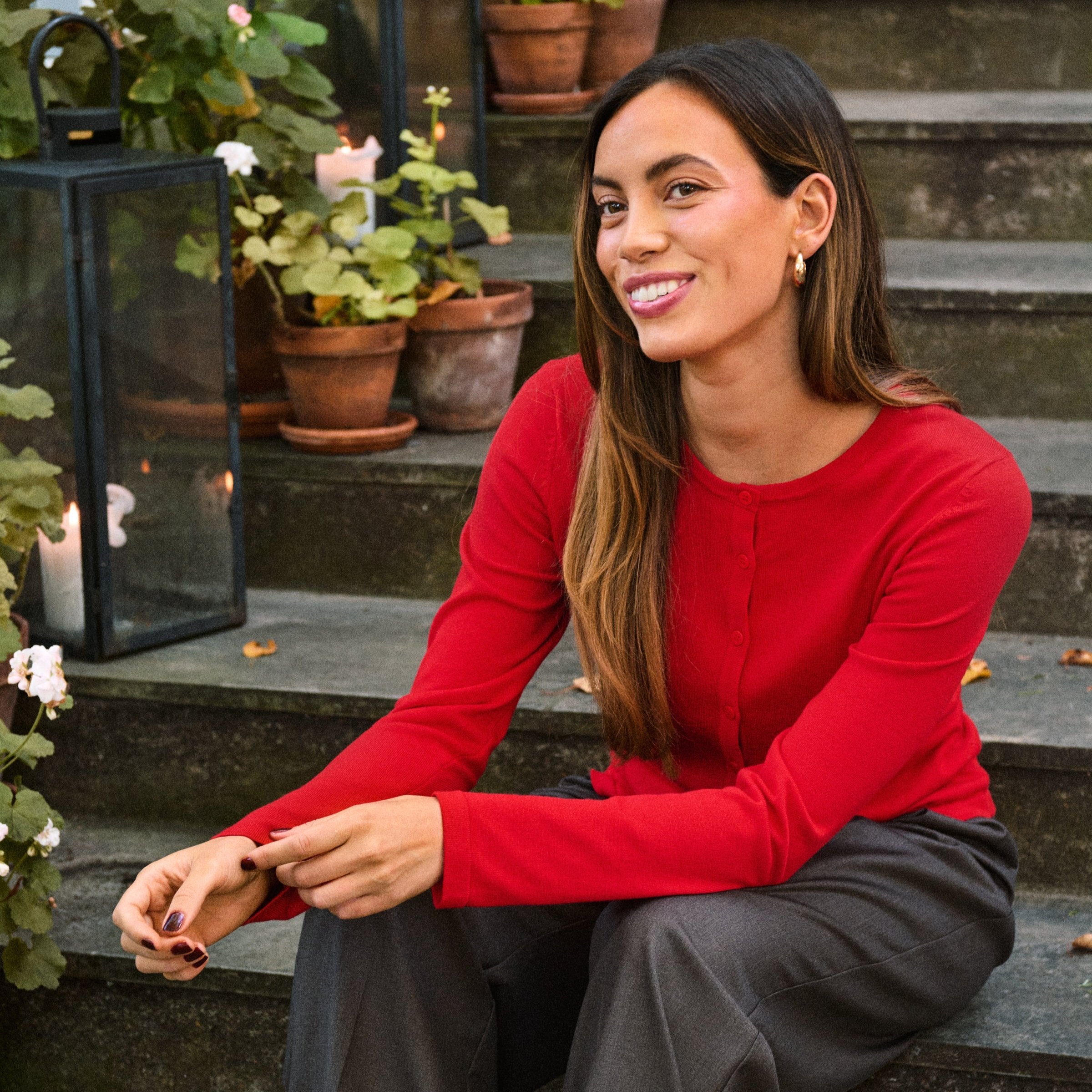 Red round neck cardigan hotsell