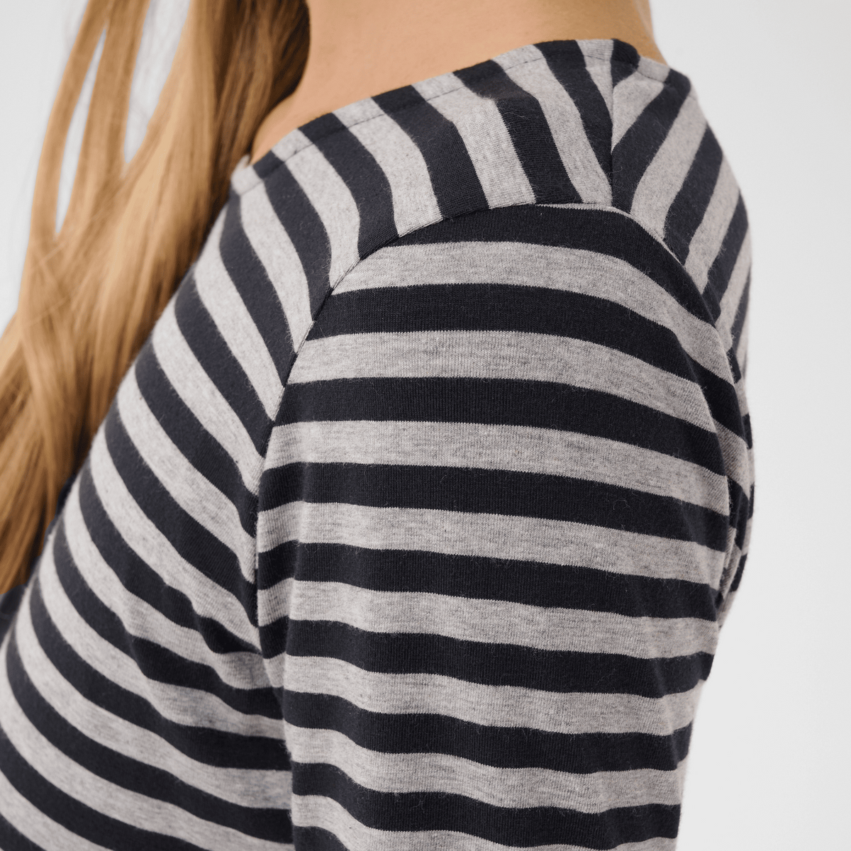 Part Two Nemajas Long Sleeve T-Shirt in Dark Navy Stripe – shoulder and stripe detail