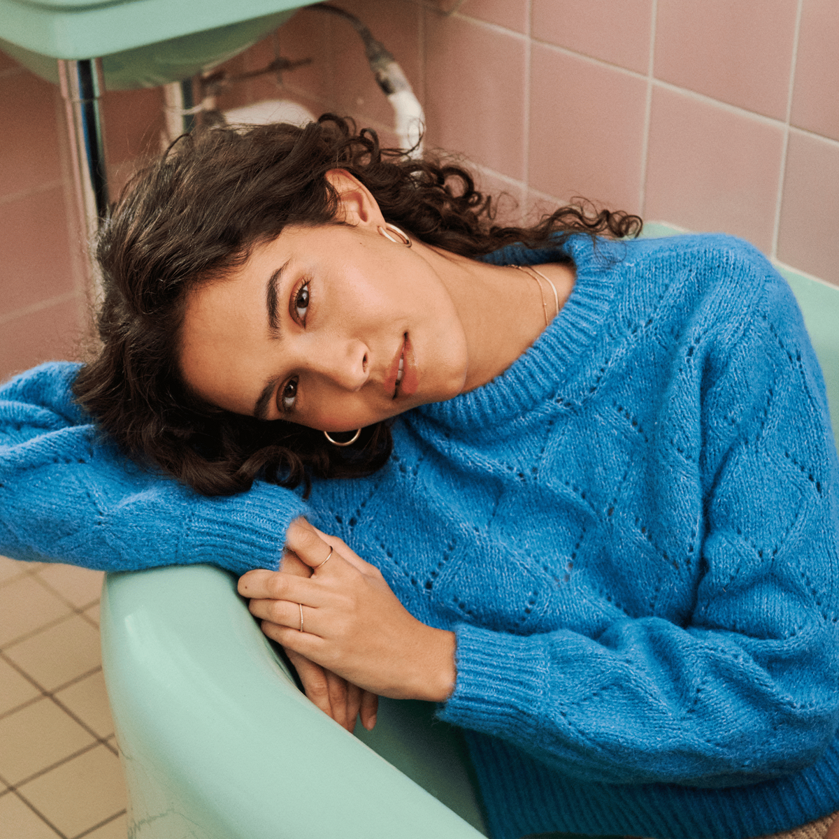 Saint Tropez Tabbatha Pullover in Lichen Blue Melange - lifestyle view