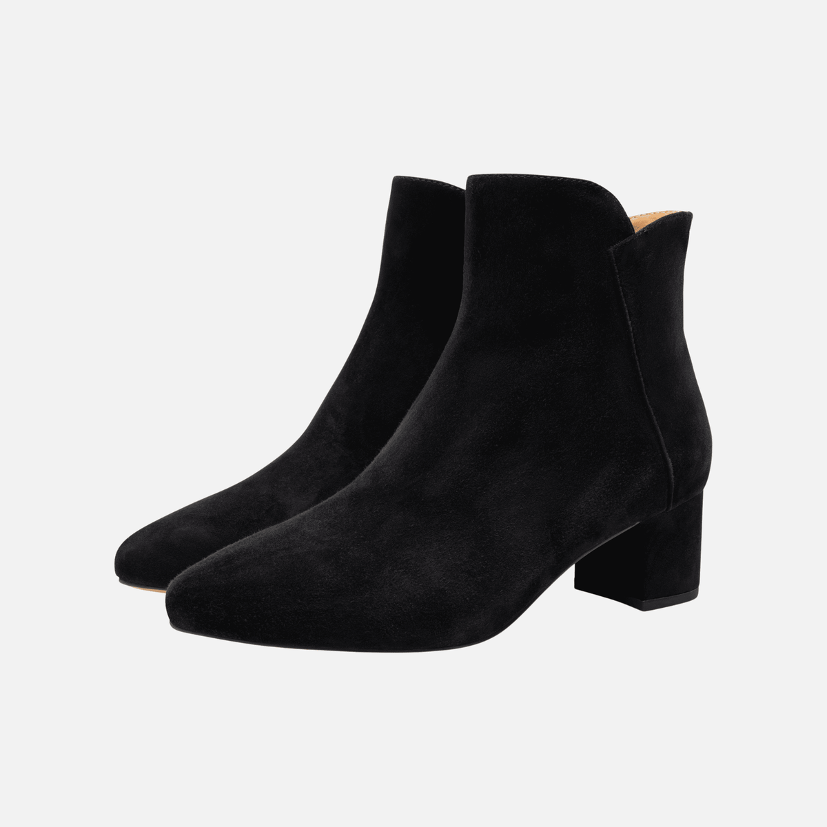 Woden saga block black suede – pair front angle